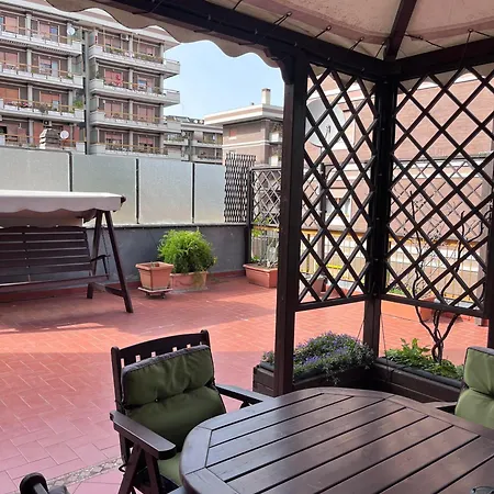 Terrace Nuovo Salario アパート